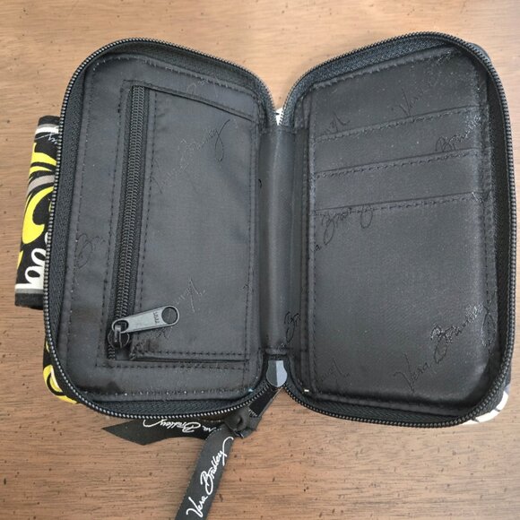 #237 Vera Bradley Wristlet Wallet – Baroque (Retired) – EUC - Picture 4 of 4